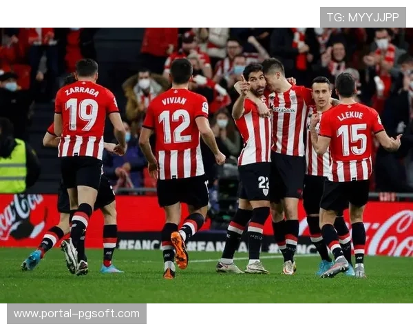 毕尔巴鄂难阻巴黎，卫冕冠军锁定小组头名